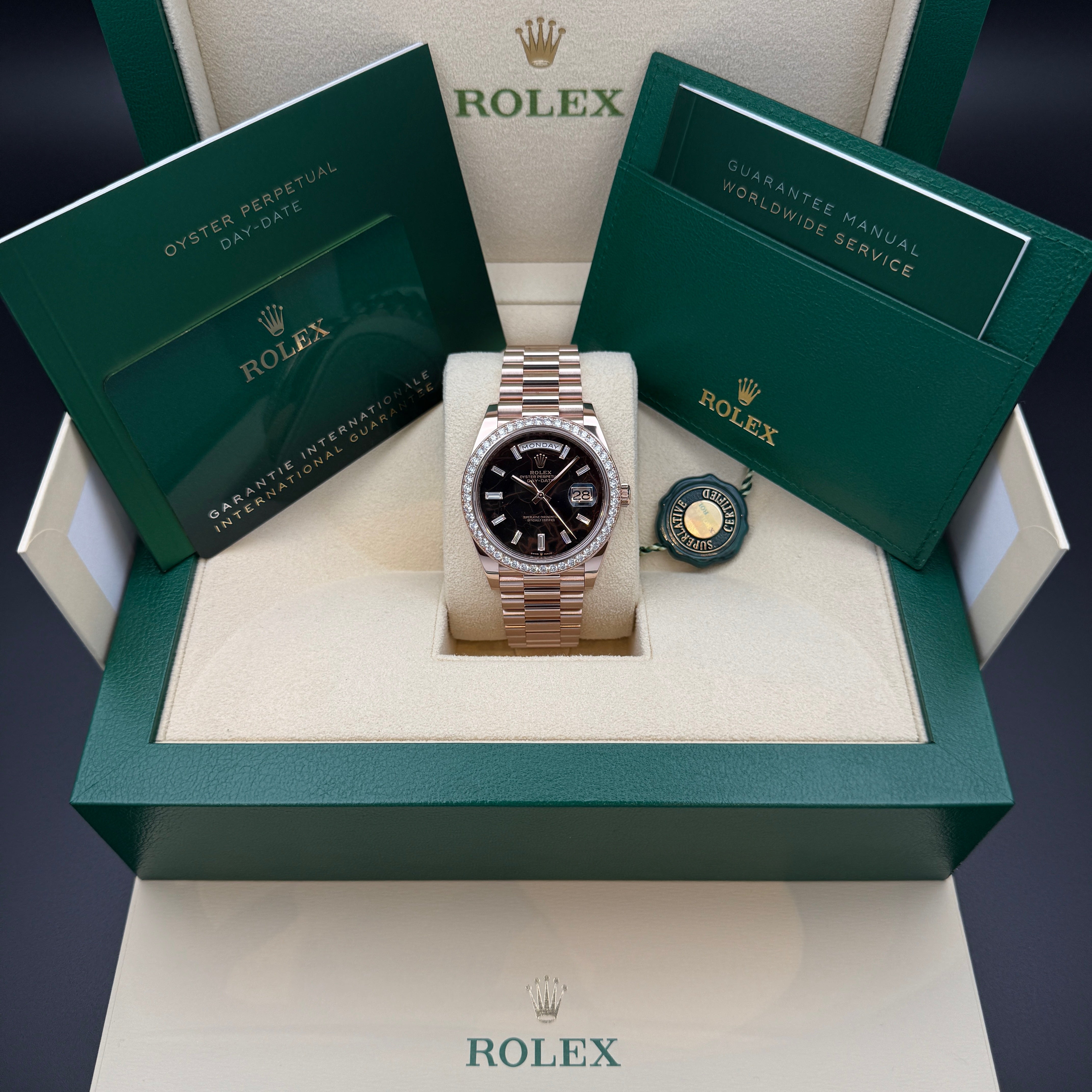 Rolex Day-Date 40mm Rosegold Eisenkiesel Zifferblatt