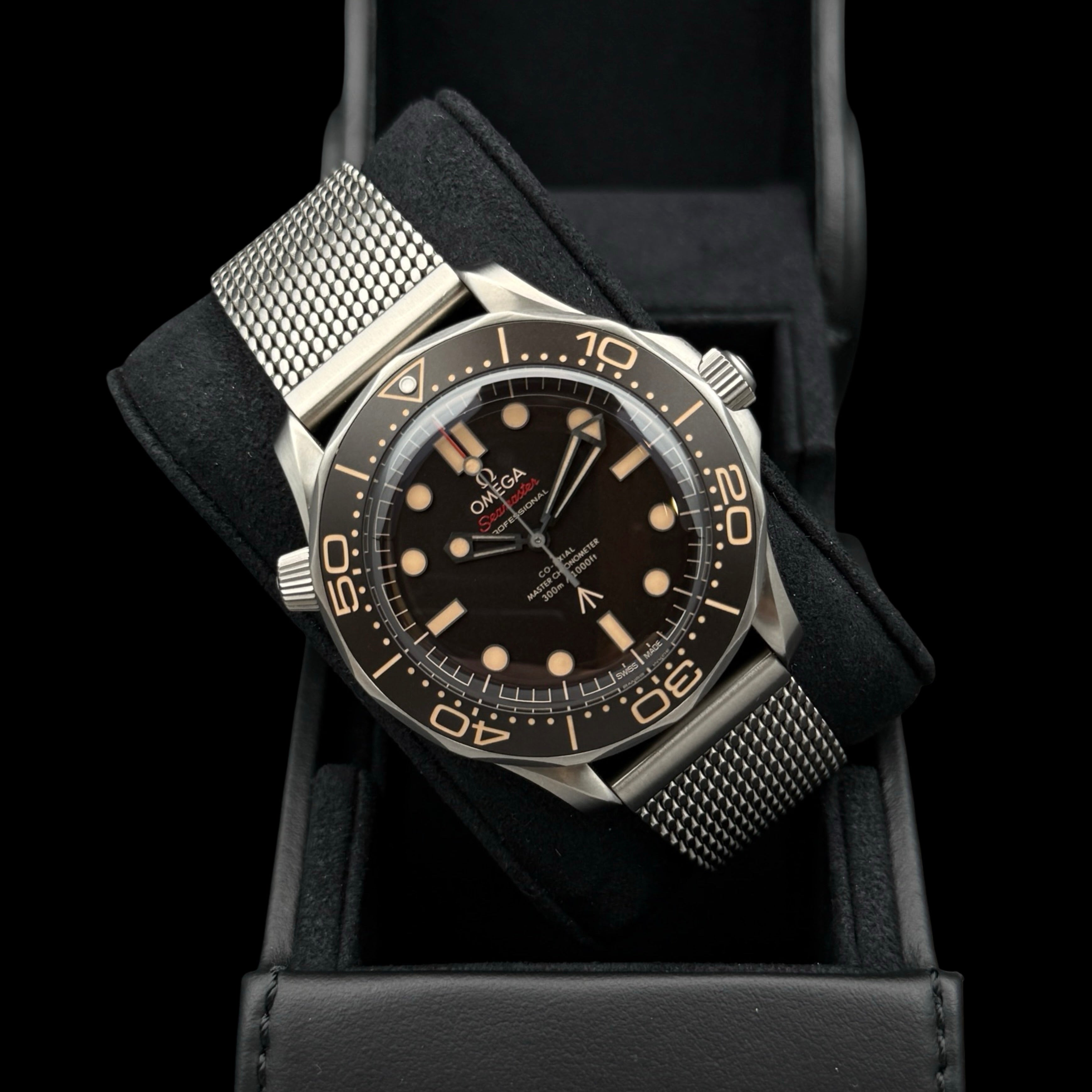 Omega Seamaster Diver 42mm Titan 300 M 007-Edition